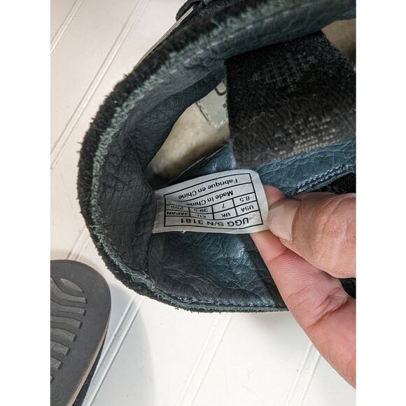 Ugg Australia Austin Suede Ankle Boot Black 8.5 - Picture 7 of 7